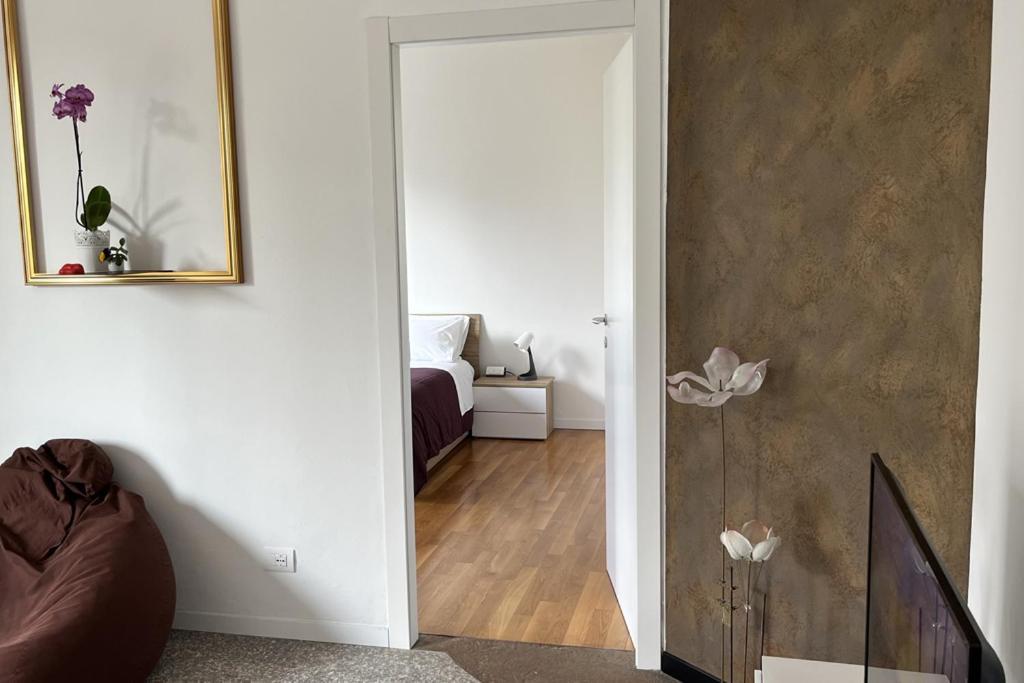 La Casa Di Antoine Apartment Cesano Maderno Luaran gambar